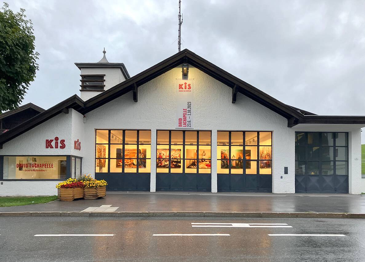 Alte Feuerwehrhalle, Ausstellung David LaChapelle