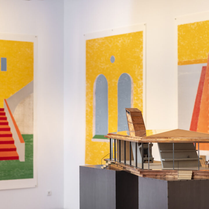 Thomas Schütte Haus T Ausstellungsansicht bei KiS Kunst in Seefeld